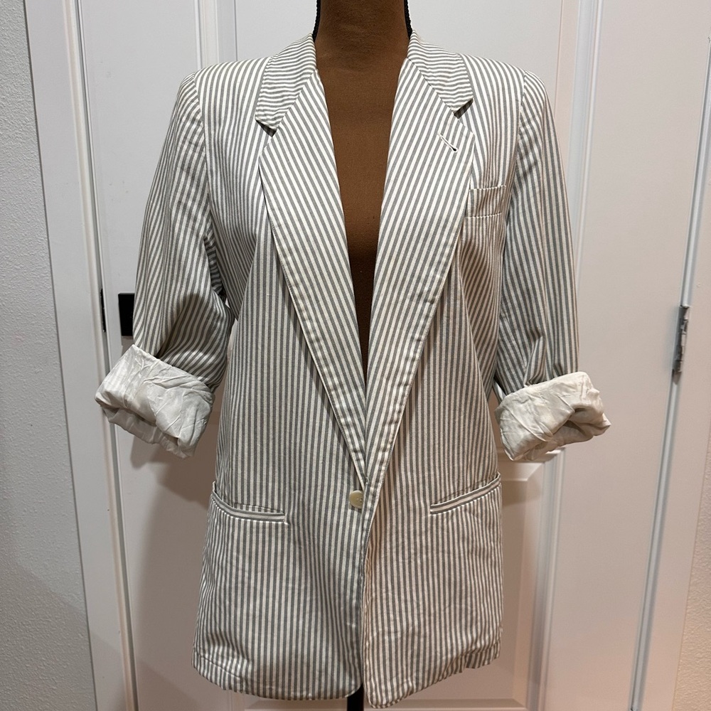 Vintage Calvin Klein Blue and White stripe Blazer